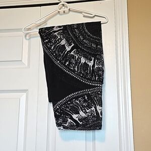 Scarf/Shawl with Deer Design